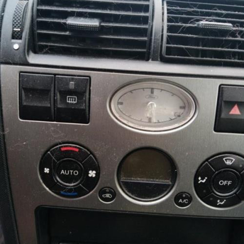 Pare choc arriere FORD MONDEO 2 Photo n°18
