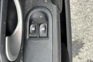 Pare choc arriere RENAULT CLIO 3