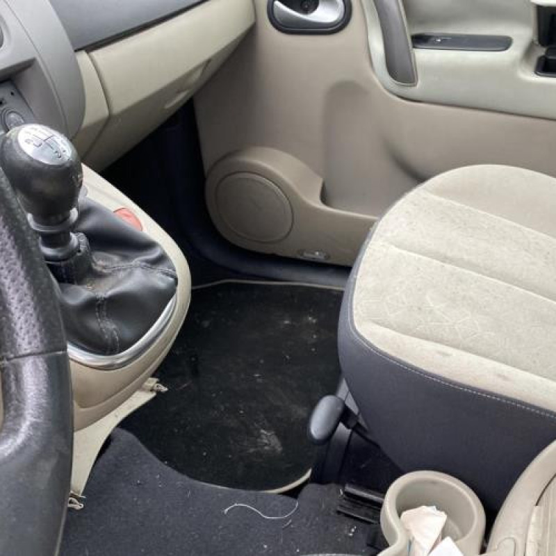 Pare choc arriere RENAULT GRAND SCENIC 2 Photo n°10