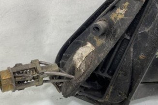Retroviseur droit SKODA FELICIA