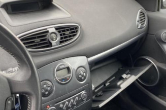 Pare choc arriere RENAULT CLIO 3