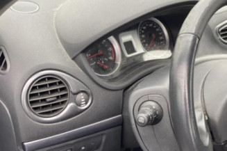 Pare choc arriere RENAULT CLIO 3