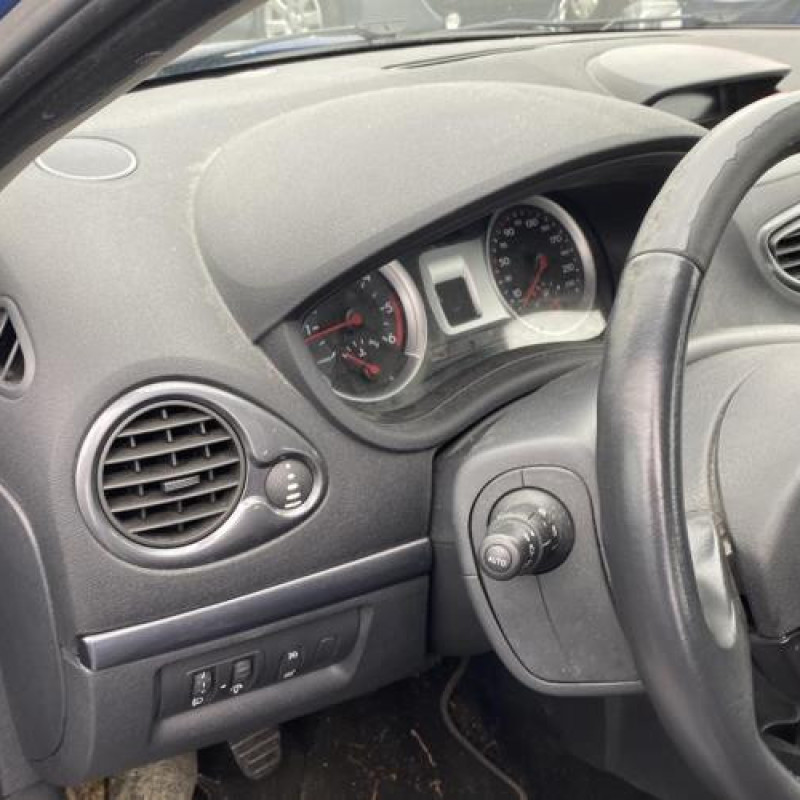 Pare choc arriere RENAULT CLIO 3 Photo n°14