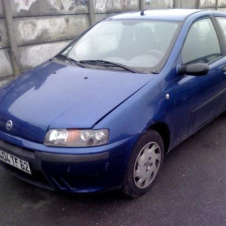 Pare choc arriere FIAT PUNTO 2 Photo n°1