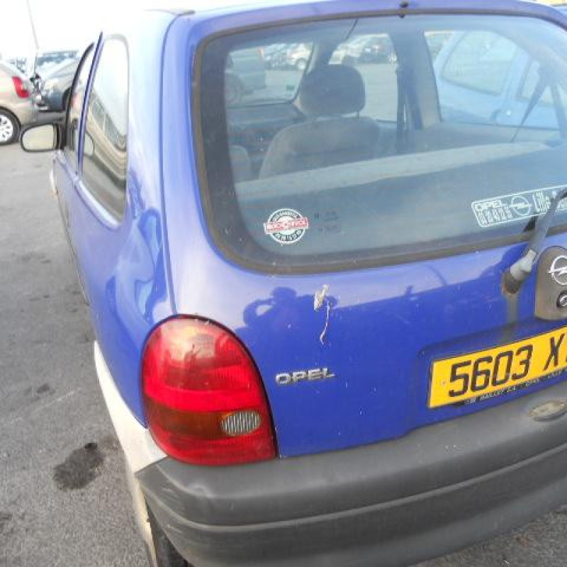 Pare choc arriere OPEL CORSA B Photo n°8