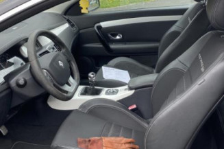 Pare choc arriere RENAULT LAGUNA 3