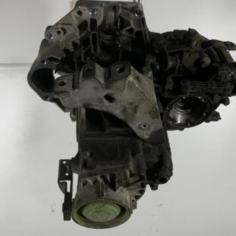 Boite de vitesses VOLKSWAGEN GOLF 4 Photo n°3
