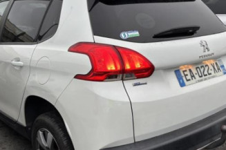 Pare choc arriere PEUGEOT 2008 1