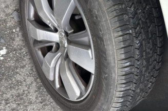 Pare choc arriere PEUGEOT 2008 1