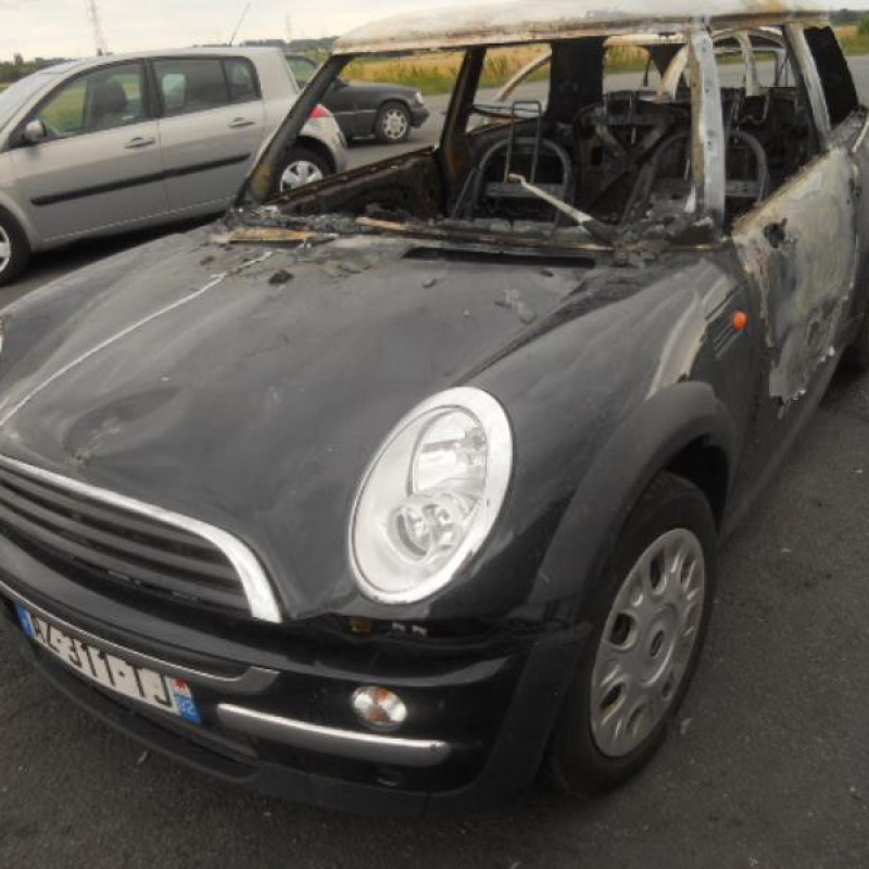 Pare choc arriere MINI MINI 1 R50/R53 Photo n°4