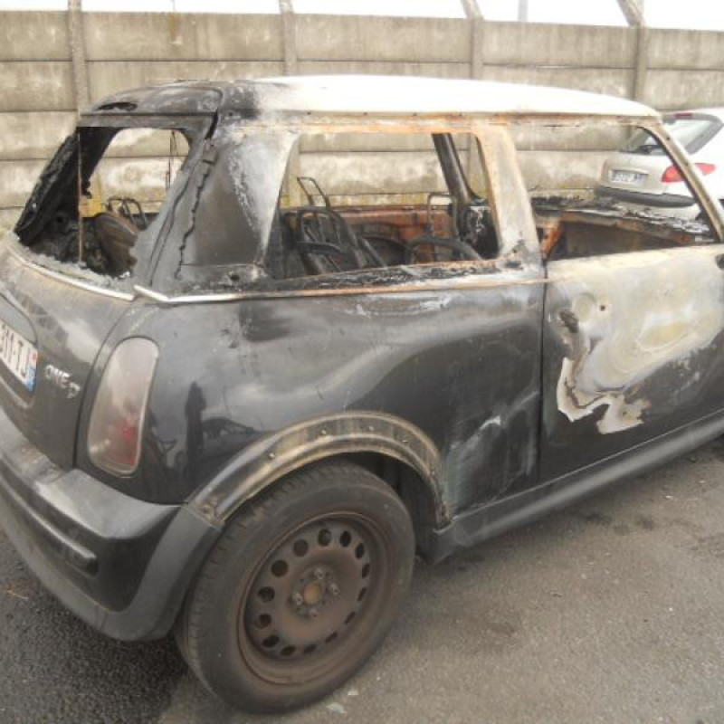 Pare choc arriere MINI MINI 1 R50/R53 Photo n°6