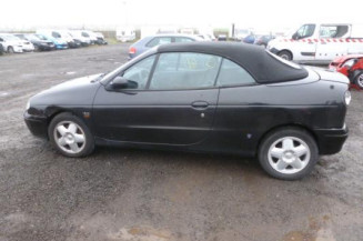 Custode arriere droit RENAULT MEGANE 1