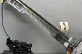 Leve vitre electrique avant droit OPEL CORSA D Photo n°1