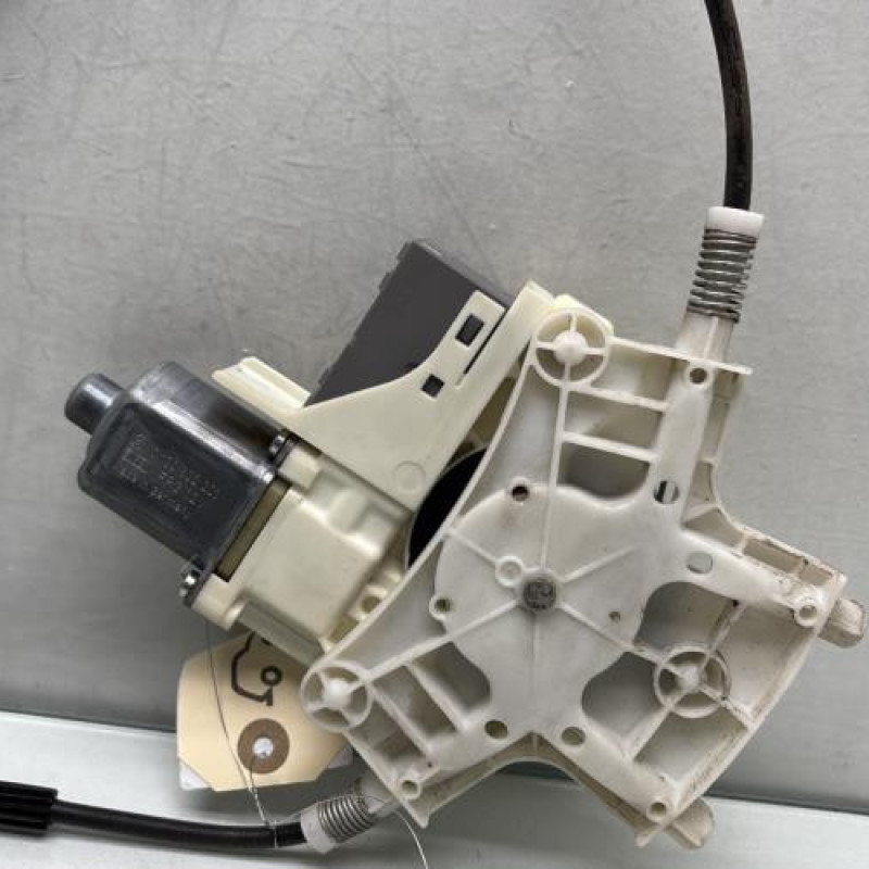 Leve vitre electrique arriere gauche PEUGEOT 407 Photo n°4