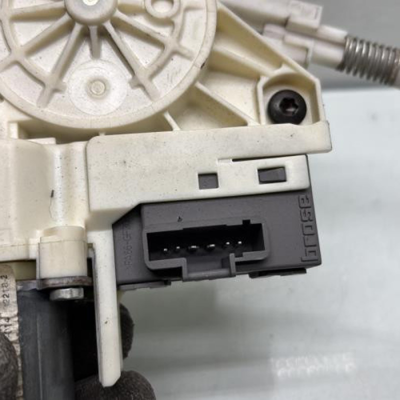 Leve vitre electrique arriere gauche PEUGEOT 407 Photo n°6