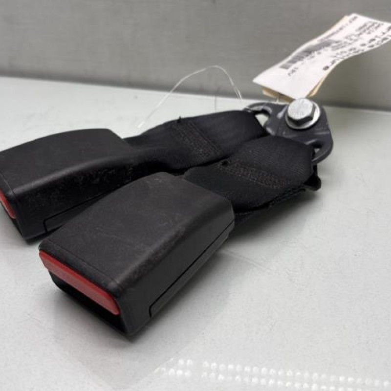 Attache ceinture arriere droit DACIA SANDERO 2 Photo n°1