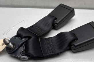 Attache ceinture arriere droit DACIA SANDERO 2