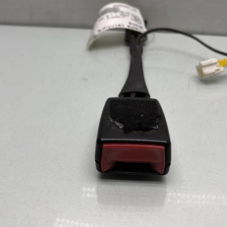 Attache ceinture avant gauche PEUGEOT 5008 1