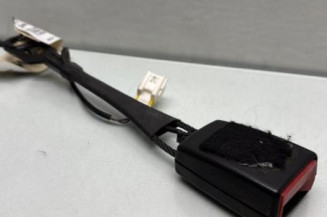 Attache ceinture avant gauche PEUGEOT 5008 1