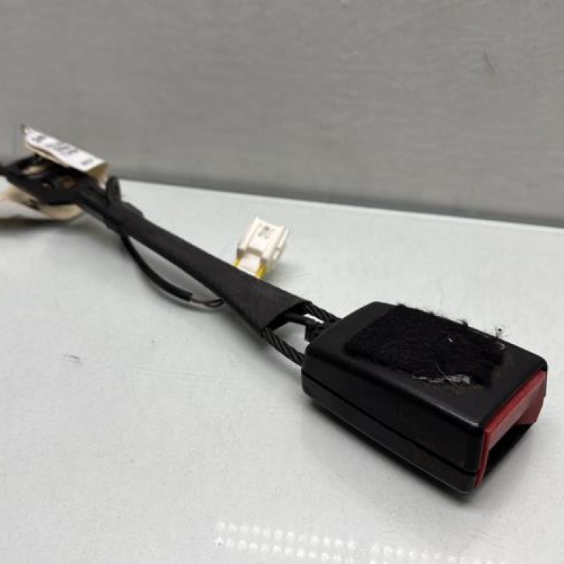 Attache ceinture avant gauche PEUGEOT 5008 1 Photo n°3