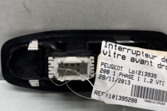 Interrupteur de leve vitre avant droit PEUGEOT 208 1