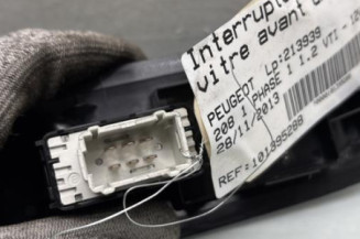 Interrupteur de leve vitre avant droit PEUGEOT 208 1