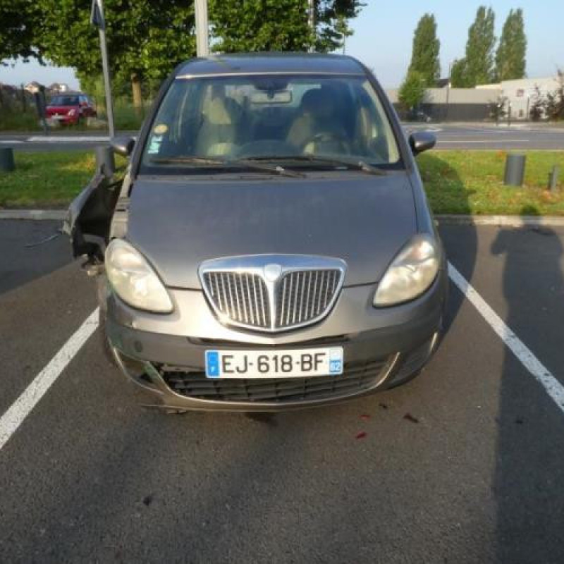 Renfort pare choc arriere (traverse) LANCIA MUSA Photo n°16