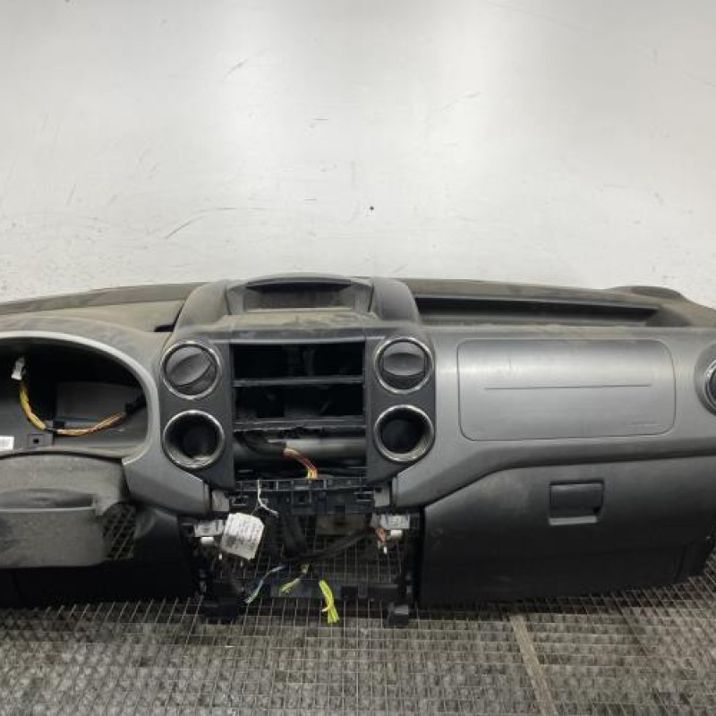 Planche de bord complete CITROEN BERLINGO 2 Photo n°1