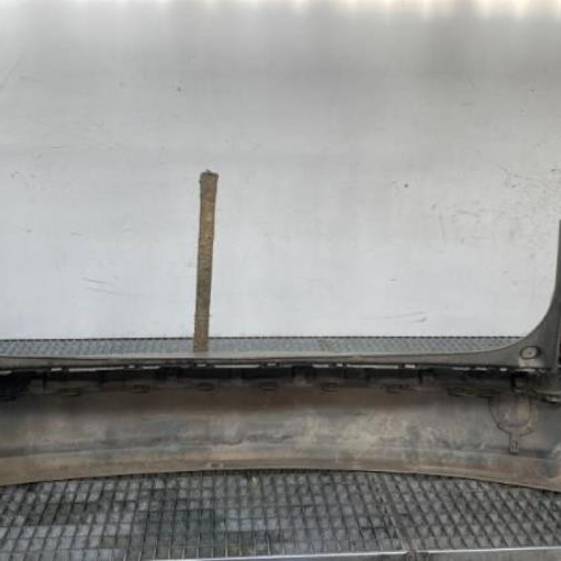 Pare choc arriere RENAULT CLIO 3 Photo n°3