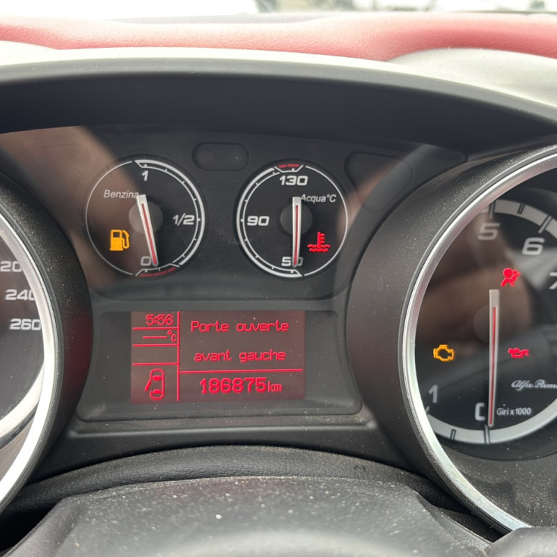 ALFA ROMEO GIULIETTA 2 PHASE 2 1.4i - 16V TURBO Photo n°27