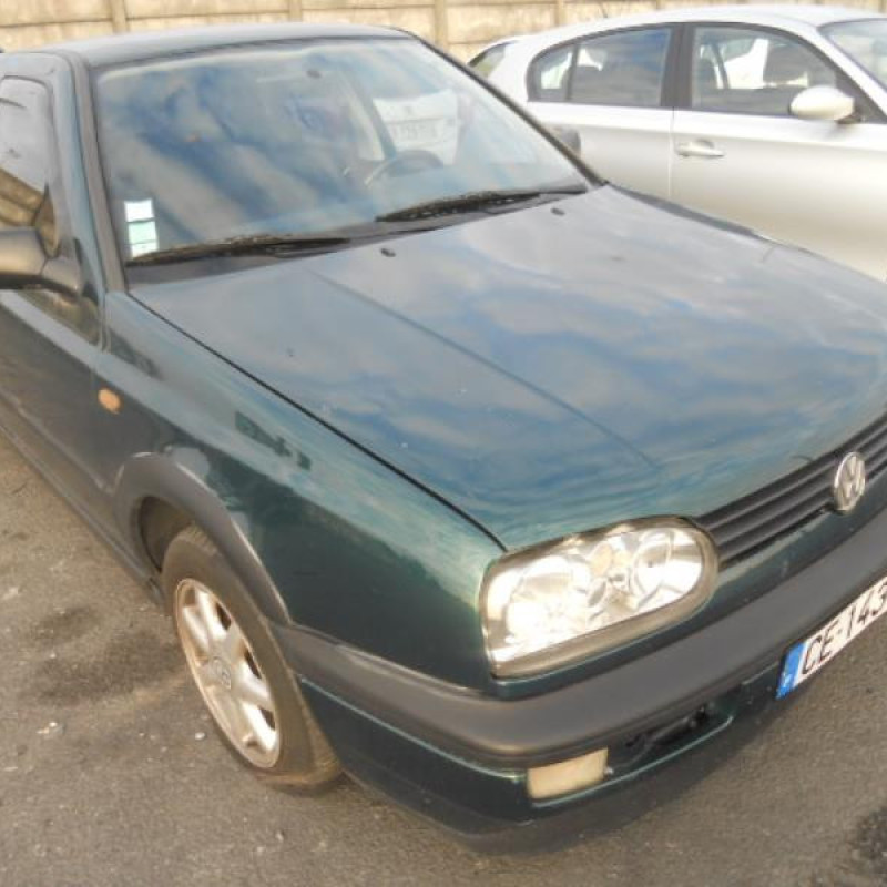 Pare choc arriere VOLKSWAGEN GOLF 3 Photo n°6