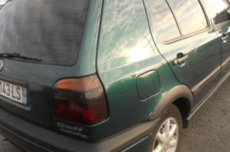 Pare choc arriere VOLKSWAGEN GOLF 3