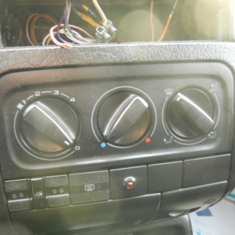 Pare choc arriere VOLKSWAGEN GOLF 3 Photo n°10