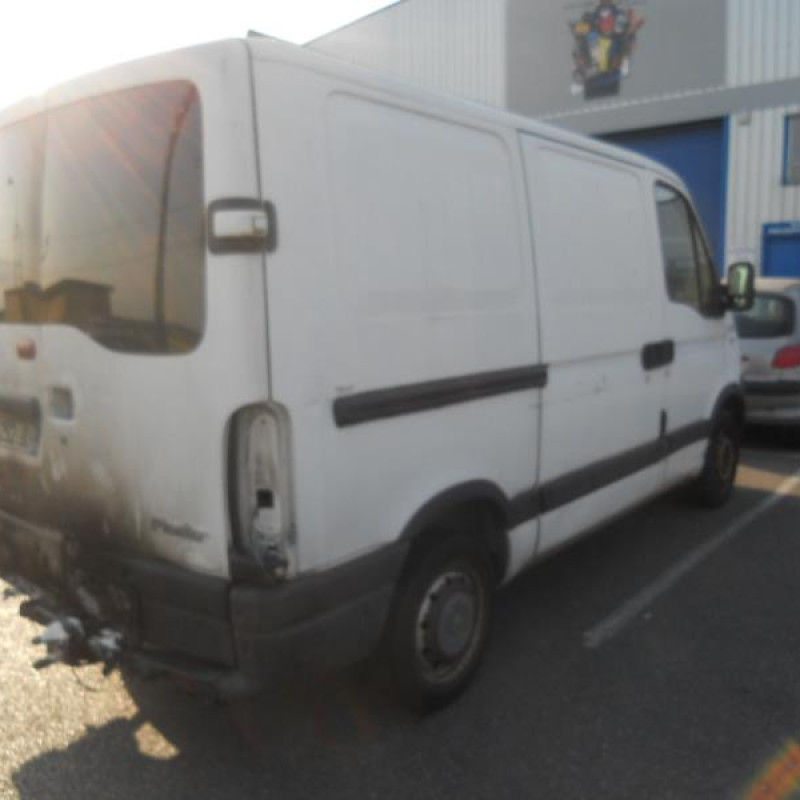 Pare choc avant RENAULT MASTER 2 Photo n°10