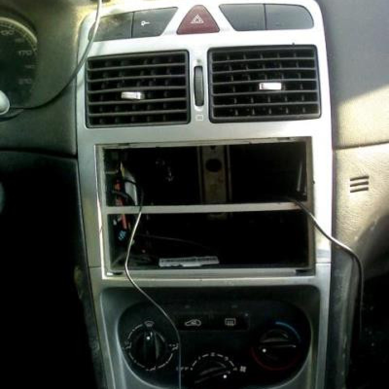 Custode arriere droit PEUGEOT 307 Photo n°4