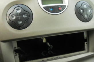 Vitre arriere gauche RENAULT SCENIC 2