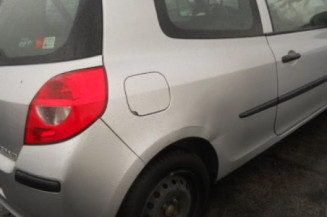 Pare choc arriere RENAULT CLIO 3
