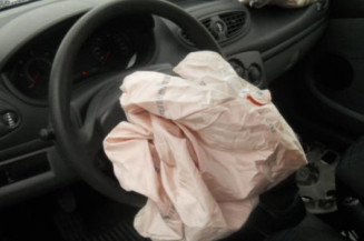 Pare choc arriere RENAULT CLIO 3