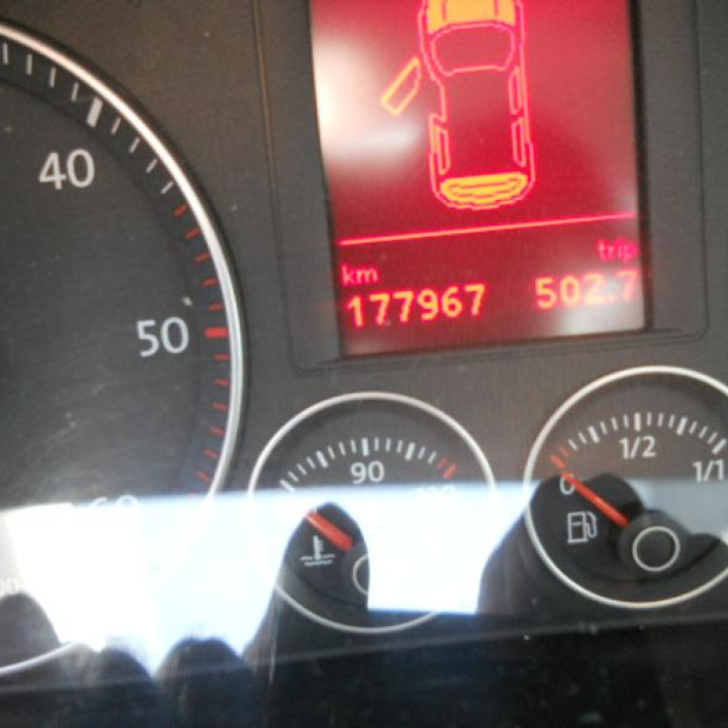 Vitre avant droit VOLKSWAGEN GOLF 5 Photo n°10