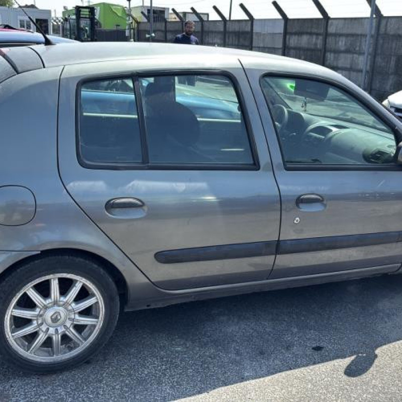 Moteur RENAULT CLIO 2 Photo n°11
