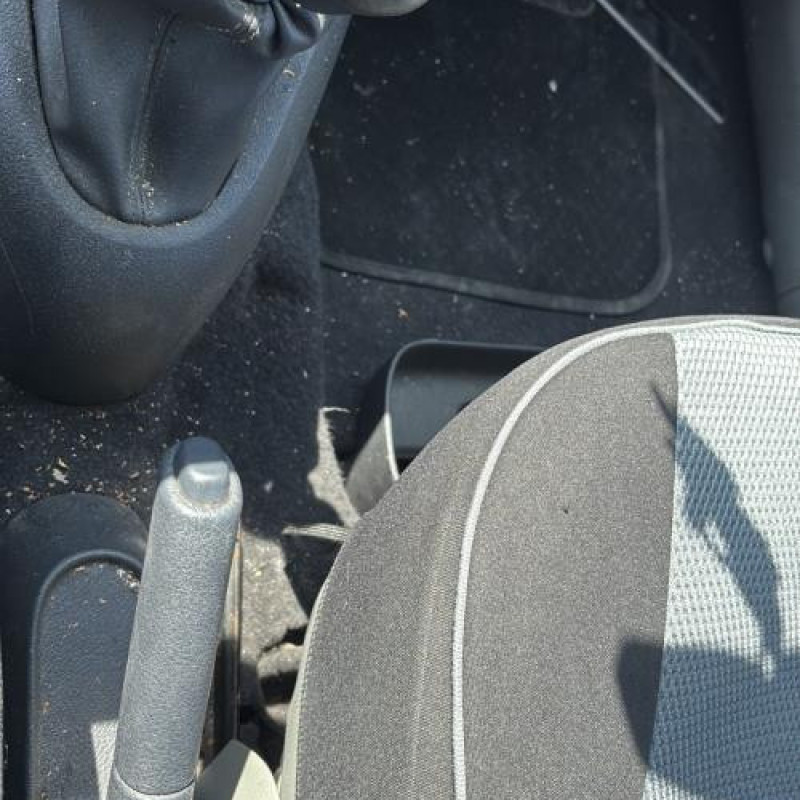 Moteur RENAULT CLIO 2 Photo n°20