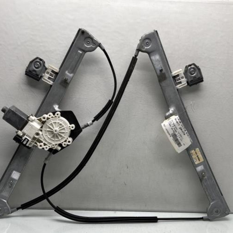 Leve vitre electrique avant gauche MITSUBISHI COLT 6 Photo n°8
