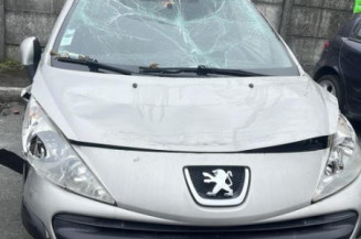 Pare choc arriere PEUGEOT 207
