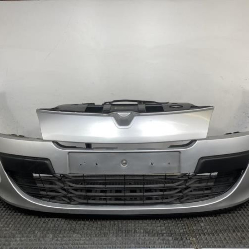Pare choc avant RENAULT MEGANE 3 Photo n°3