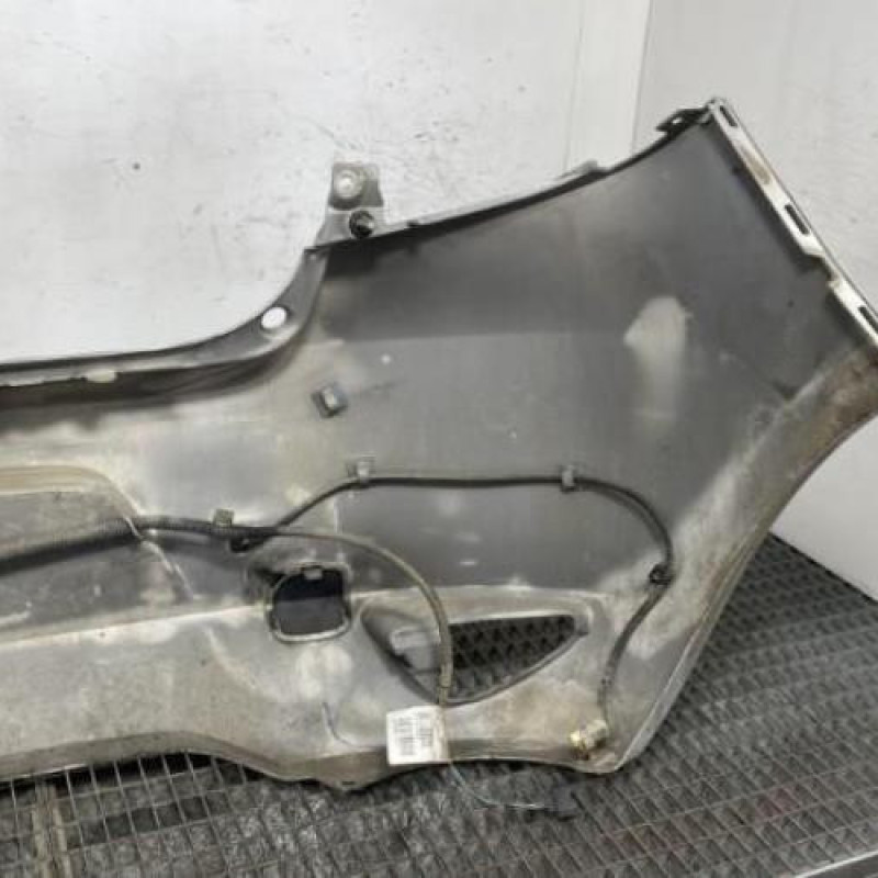 Pare choc arriere RENAULT CLIO 3 Photo n°4