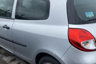 Pare choc arriere RENAULT CLIO 3