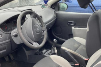 Pare choc arriere RENAULT CLIO 3