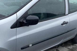 Pare choc arriere RENAULT CLIO 3