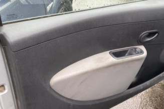 Pare choc arriere RENAULT CLIO 3