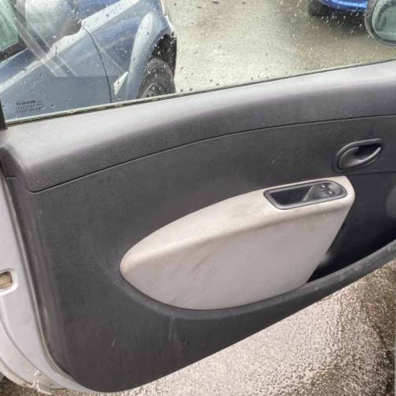 Pare choc arriere RENAULT CLIO 3 Photo n°17